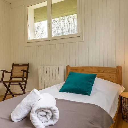 St Jorioz-chalet Renove Des Grands Champs Proche Et Piste Cycable- Lla Selections By Location Annecy בקתה